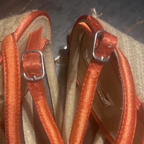 H by Halston (Bakers) Penelope Coral wedge sandals. - Picture 3 of 7